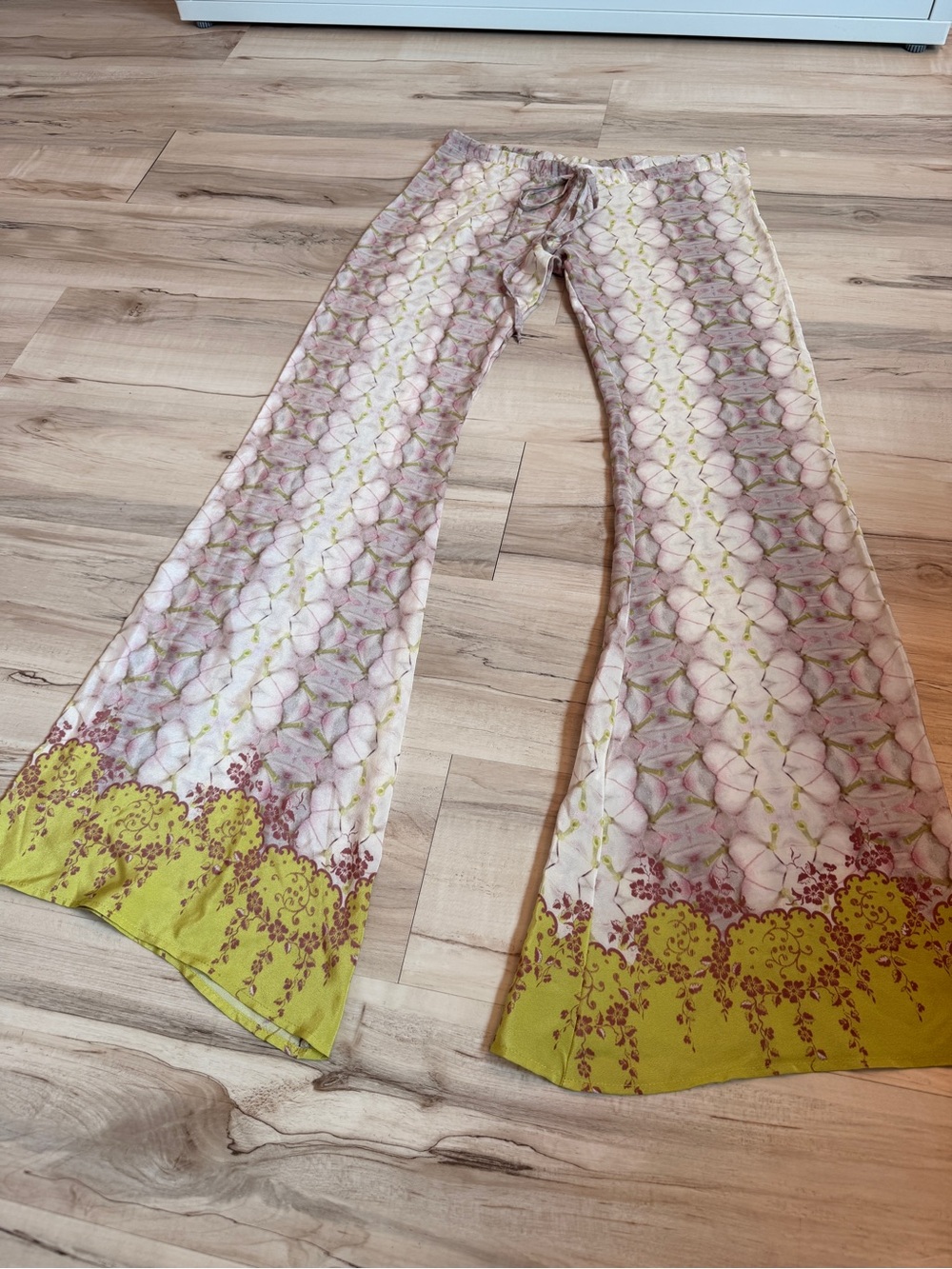 Alexis Silk wide pants - Picture 4 of 6